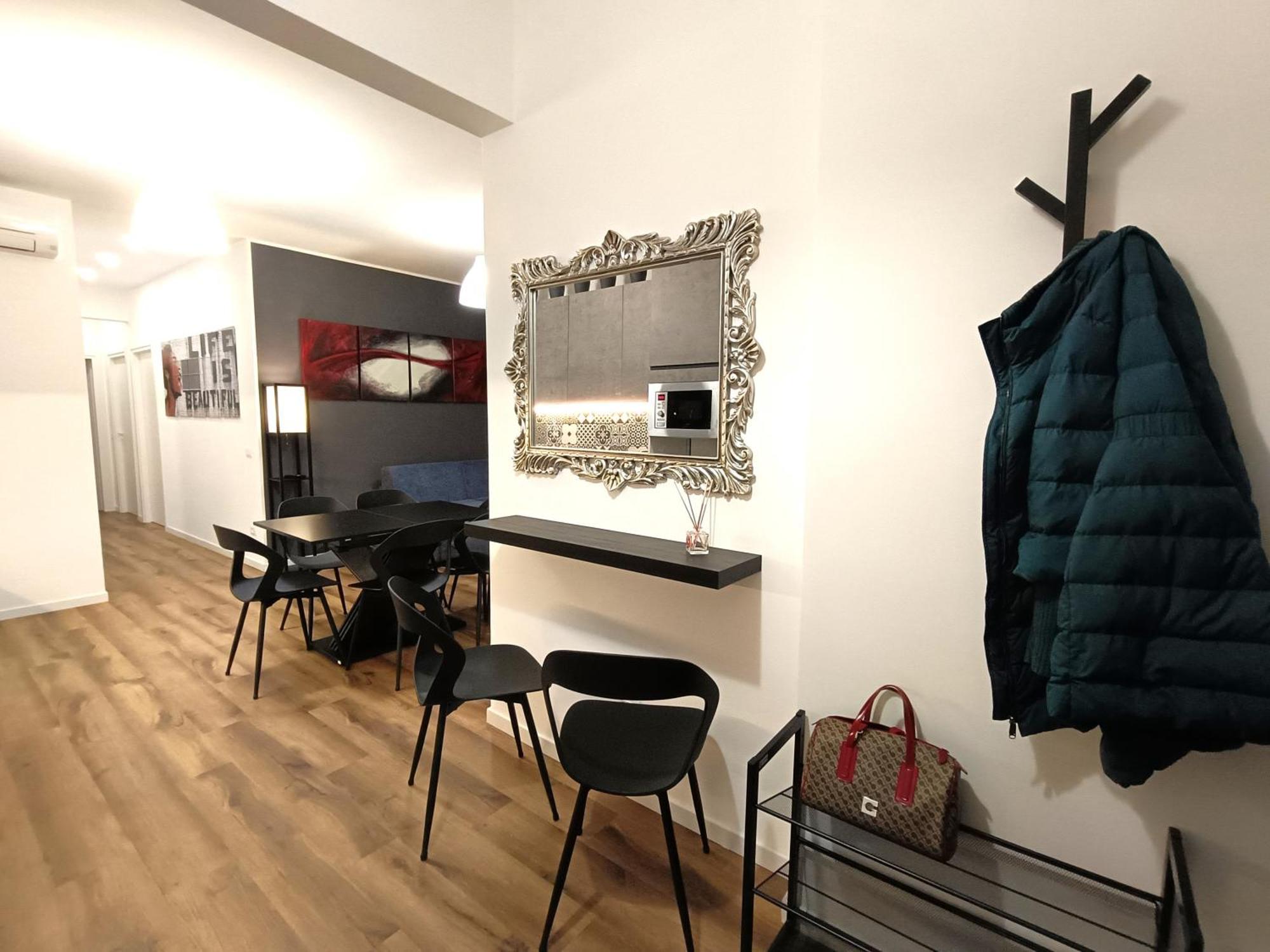 Ancient Colosseum Modern And Bright Apartment Rom